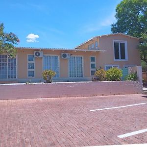 Suider Ozias Self Catering